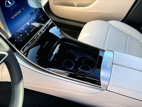 Used 2026 Mercedes-Benz GLC 300 GLC 300 image 33