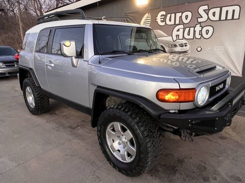 Used 2008 Toyota FJ Cruiser 4WD image 10