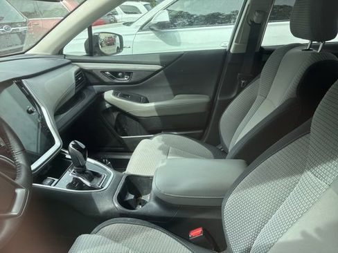 Used 2023 Subaru Outback Premium AWD/4WD image 3
