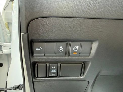 Used 2022 Nissan Armada Platinum AWD/4WD image 15
