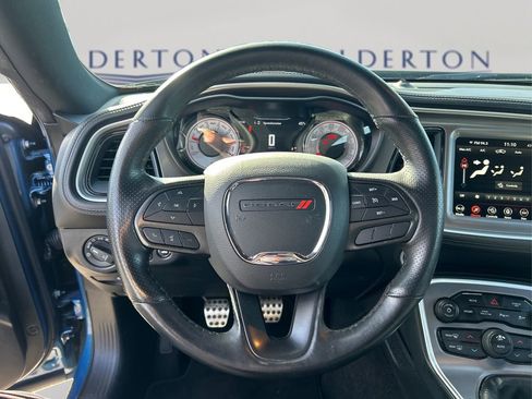 Used 2022 Dodge Challenger R/T w/ T/A Package image 16