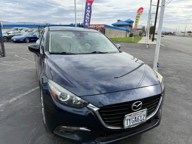 Used 2017 MAZDA MAZDA3 Grand Touring FWD image 4