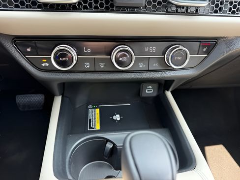 Certified 2024 Honda HR-V EX-L image 18