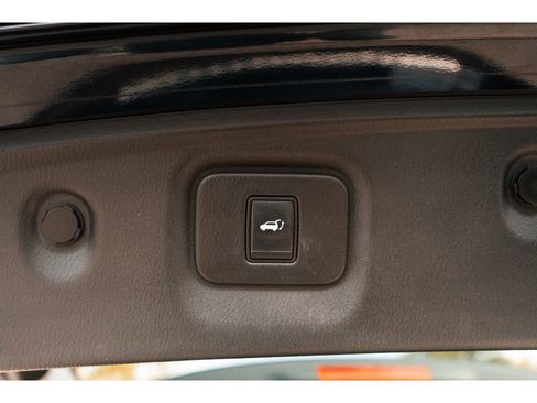 Used 2019 INFINITI QX60 Luxe w/ Essential Package image 31