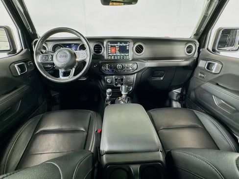 Used 2023 Jeep Wrangler Unlimited Sahara w/ Cold Weather Group AWD/4WD image 27