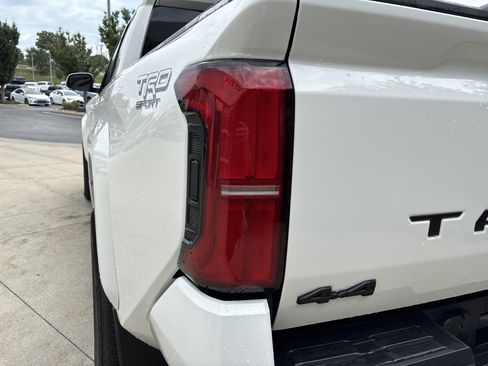 Used 2024 Toyota Tacoma TRD Sport w/ TRD Sport Premium Package AWD/4WD image 12