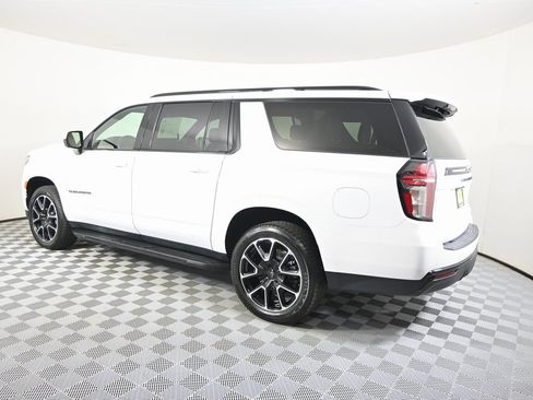 Used 2023 Chevrolet Suburban RST image 4
