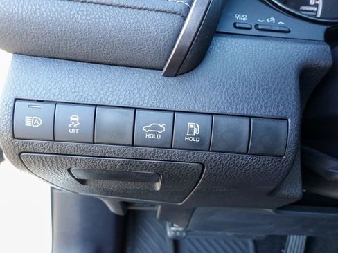 Certified 2021 Toyota Camry SE image 19