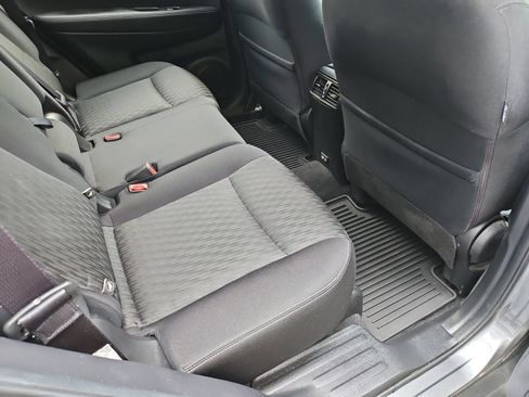 Used 2020 Nissan Rogue S FWD image 31