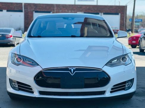 Used 2015 Tesla Model S AWD image 2