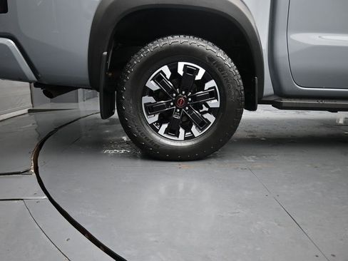 Used 2022 Nissan Frontier PRO-4X w/ Off-Road Protection Package image 10