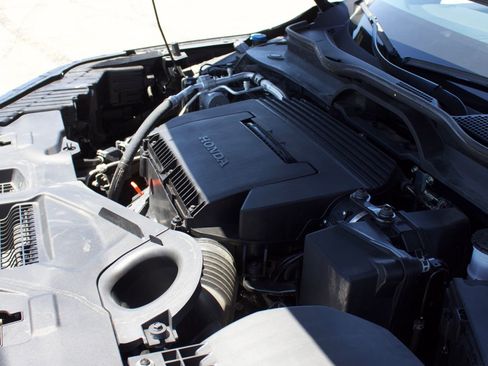 Used 2025 Honda Pilot TrailSport image 27