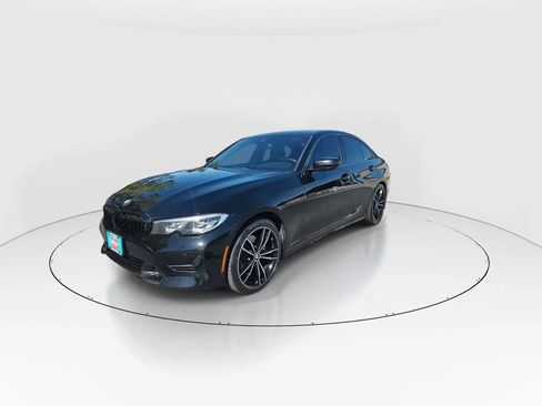 Used 2020 BMW 330i Sedan w/ Driving Assistance Package image 4