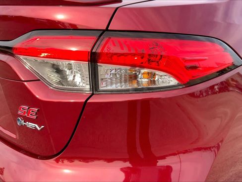 Certified 2026 Toyota Corolla SE w/ SE Premium Package FWD image 30