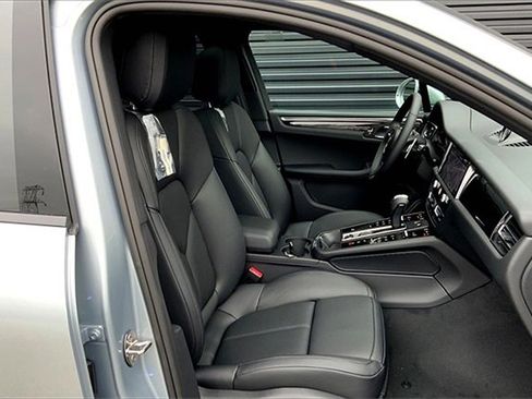 New 2025 Porsche Macan image 25