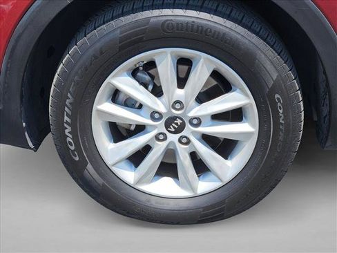 Used 2019 Kia Sorento FWD image 9