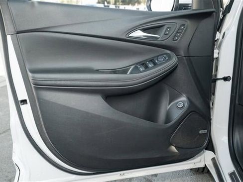 Used 2025 Buick Encore GX Avenir w/ Avenir Technology Package image 20