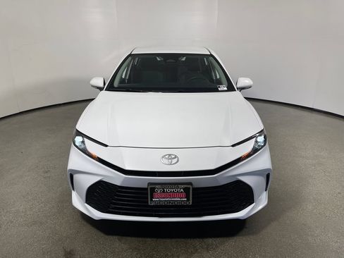 Used 2025 Toyota Camry LE FWD image 8