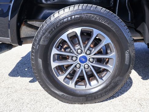 Used 2018 Ford F150 XLT w/ Equipment Group 302A Luxury image 29