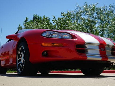 Used 2002 Chevrolet Camaro Z28 w/ SS Performance/Appearance Pkg RWD image 22