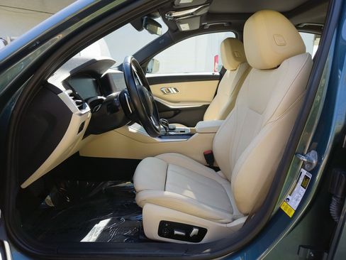 Used 2021 BMW 330i Sedan w/ Convenience Package image 10