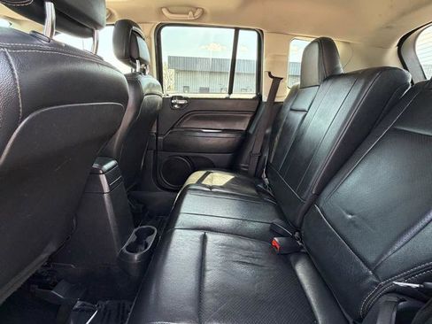 Used 2017 Jeep Compass High Altitude FWD image 34