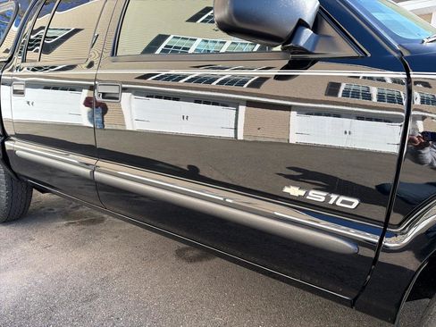 Used 2001 Chevrolet S10 Pickup LS image 24