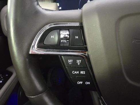 Used 2023 Lincoln Nautilus Reserve image 18