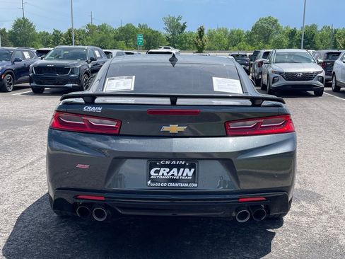 Used 2018 Chevrolet Camaro SS RWD image 6