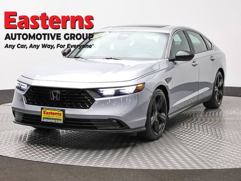 Used 2023 Honda Accord Sport image 1