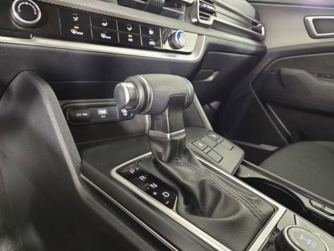 Certified 2025 Kia Sportage LX image 22