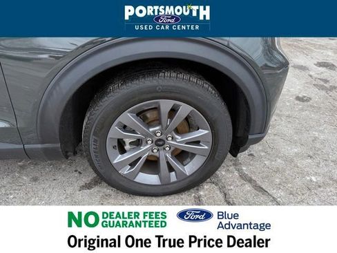 Used 2022 Ford Explorer XLT w/ Equipment Group 202A image 32