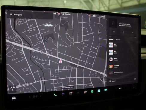 Used 2023 Tesla Model X Plaid image 22