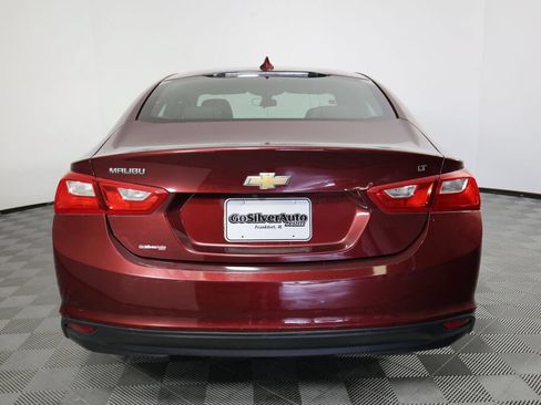 Used 2016 Chevrolet Malibu LT FWD image 3