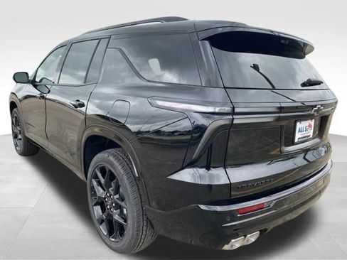 New 2026 Chevrolet Traverse RS w/ LPO, Floor Liner Package FWD image 8