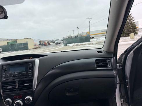 Used 2011 Subaru Impreza WRX Premium image 27