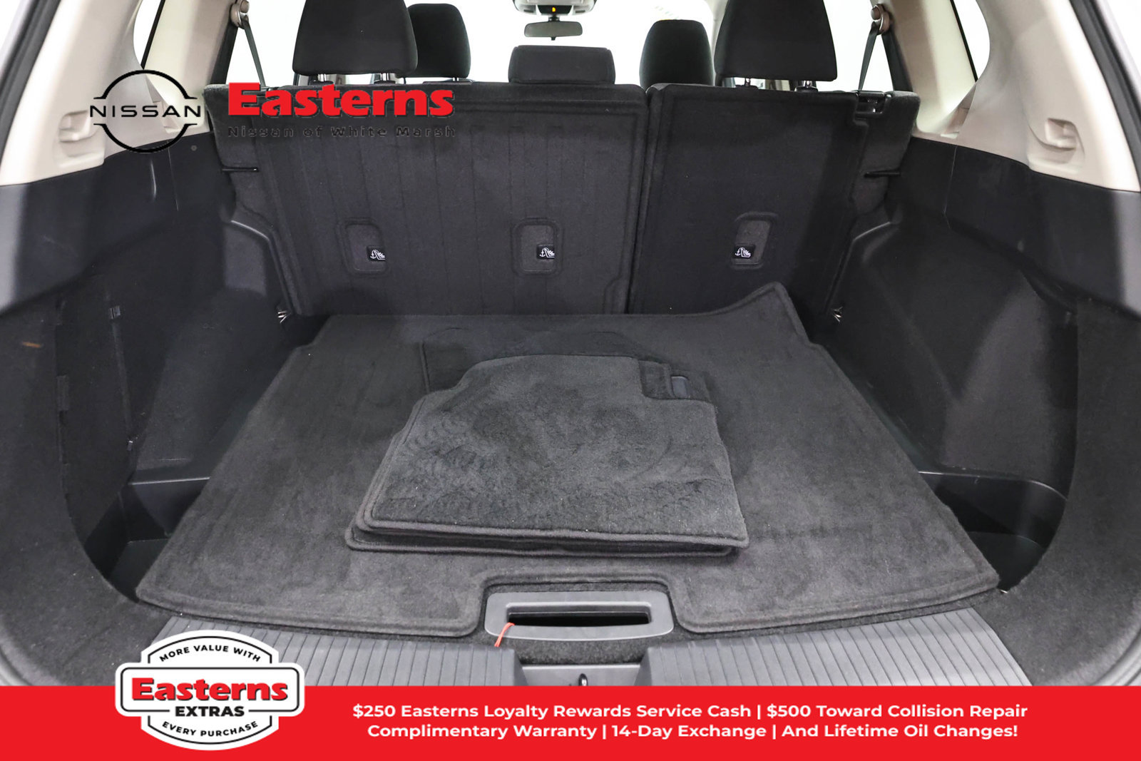Used 2023 Toyota Corolla LE w/ Carpet Mat Package (TMS) FWD image 50