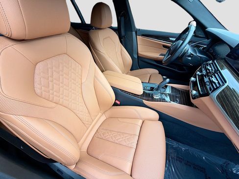 Used 2023 BMW 530i w/ M Sport Package RWD image 15