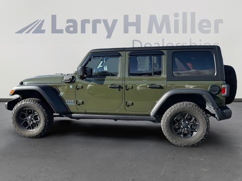 Used 2024 Jeep Wrangler Willys image 5