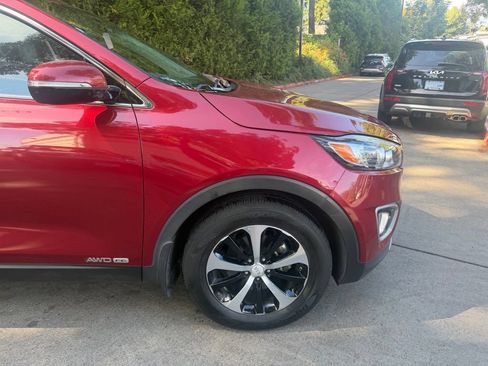 Used 2017 Kia Sorento EX w/ EX V6 Premium Package AWD/4WD image 2