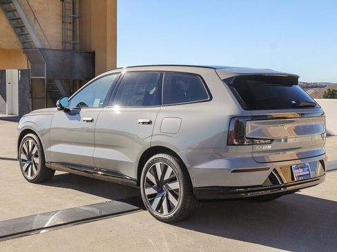 New 2025 Volvo EX90 Ultra w/ Protection Package Premier image 6