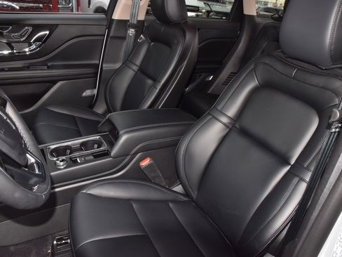 New 2026 Lincoln Corsair Premiere image 32