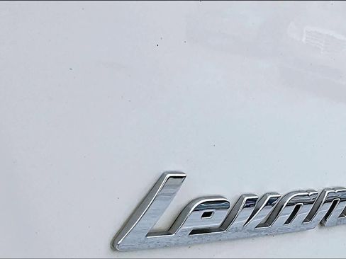 Used 2021 Maserati Levante image 31