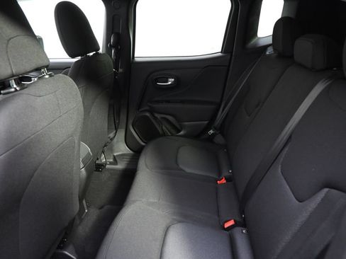 Used 2023 Jeep Renegade Latitude AWD/4WD image 21