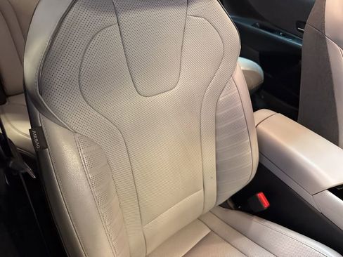 Used 2021 Hyundai Elantra Limited image 60