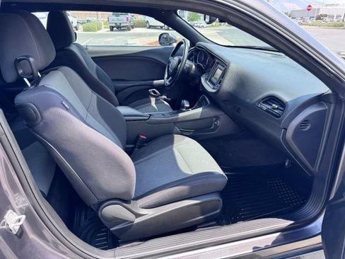 Used 2016 Dodge Challenger SXT RWD image 15