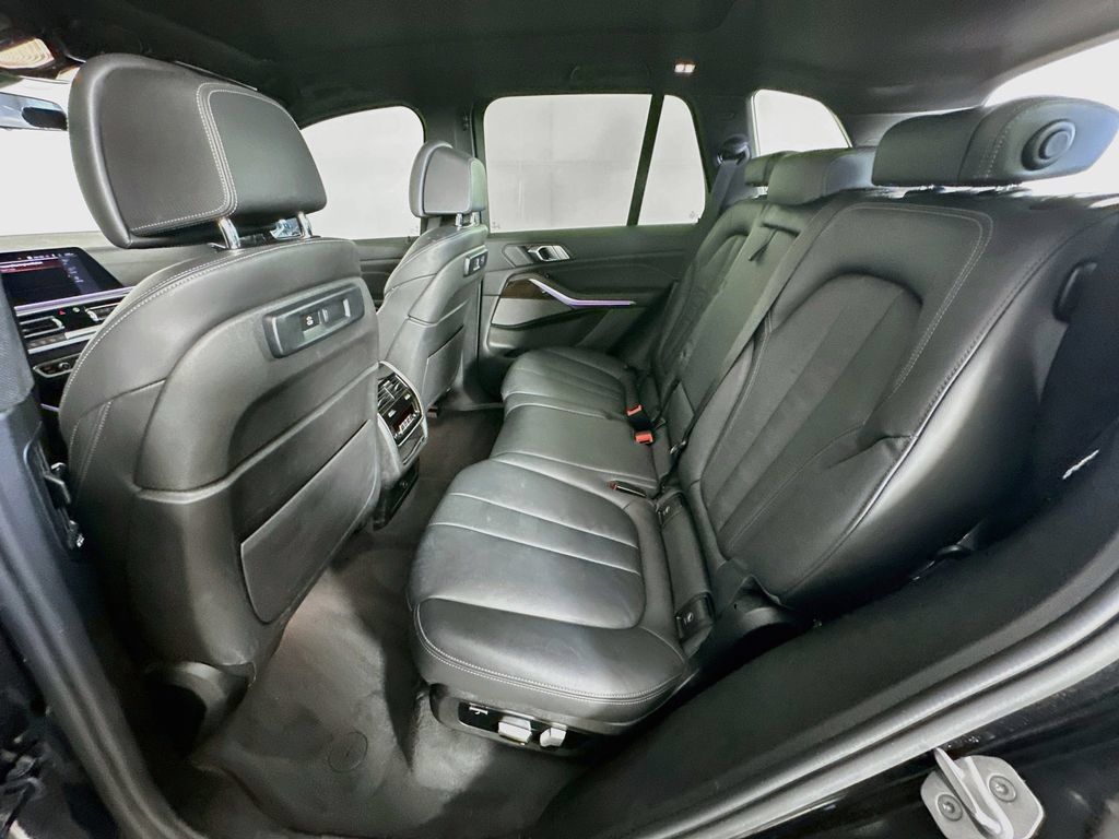 Used 2021 BMW X5 xDrive40i w/ Premium Package AWD/4WD image 33