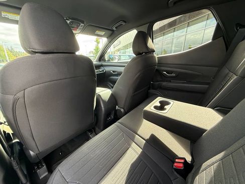 Certified 2025 Hyundai Santa Cruz SE FWD image 13