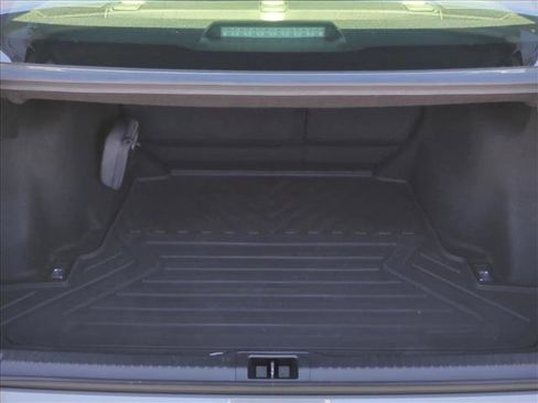 Used 2022 Lexus IS 500 RWD image 6