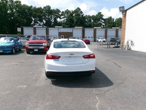 Used 2024 Chevrolet Malibu LS w/ Driver Confidence Package FWD image 7